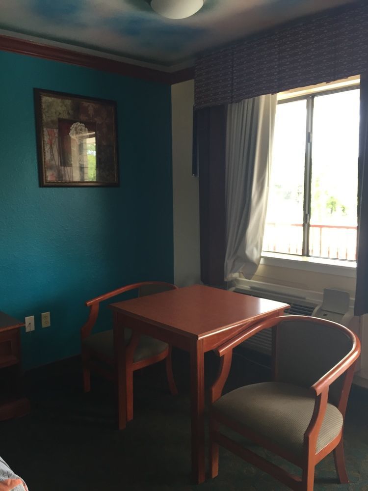 Palace Inn South Wayside Хьюстон Экстерьер фото